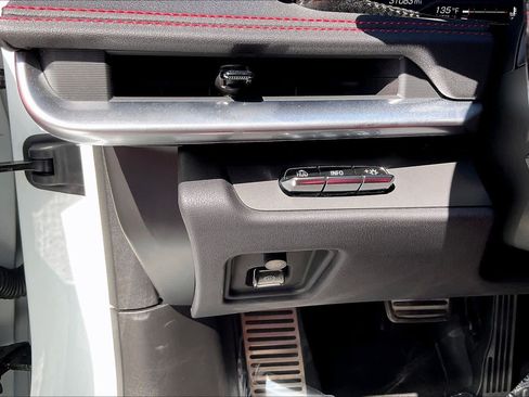 Certified 2021 Chevrolet Corvette Stingray Preferred Cpe w/ Engine Appearance Package RWD image 32