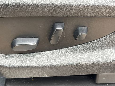 Used 2019 Chevrolet Tahoe LT image 9