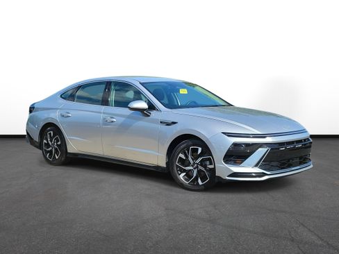 Used 2025 Hyundai Sonata SEL FWD image 1