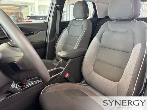 Used 2021 Chevrolet TrailBlazer LT w/ Convenience Package FWD image 18