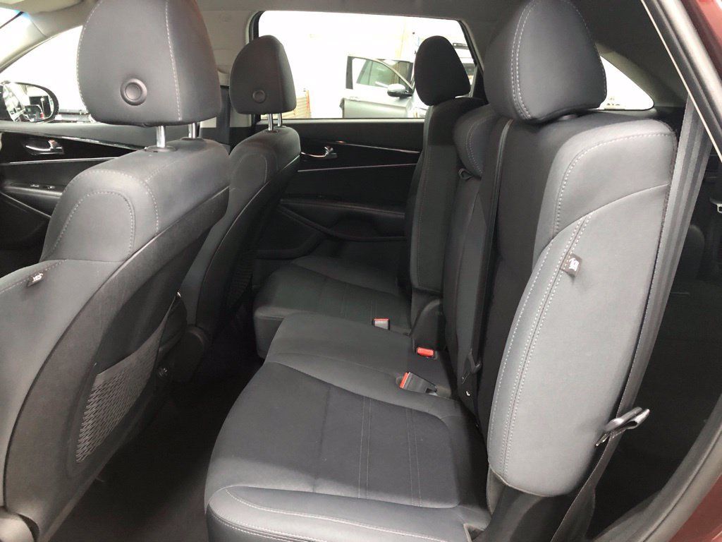 Used 2019 Kia Sorento AWD image 13