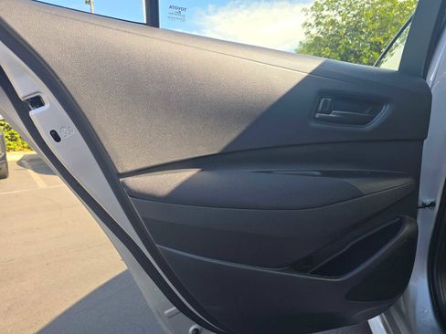 Certified 2025 Toyota Corolla LE image 17