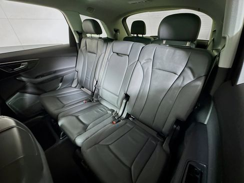 Used 2022 Audi Q7 3.0T Premium w/ Convenience Package image 23