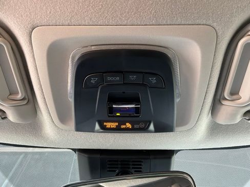 Used 2025 Toyota Corolla LE image 15