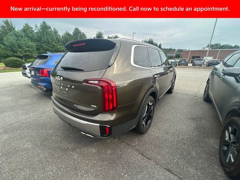 Certified 2025 Kia Telluride S AWD/4WD image 9
