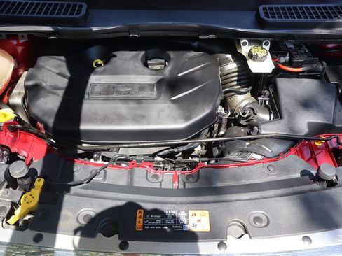 Used 2017 Ford Escape Titanium w/ Equipment Group 301A AWD/4WD image 40