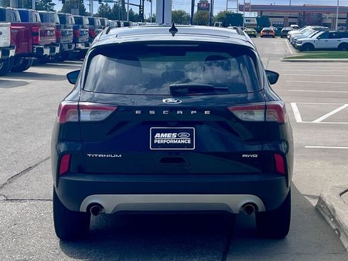 Used 2022 Ford Escape Titanium AWD/4WD image 5