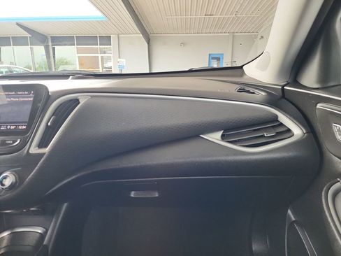Used 2024 Chevrolet Malibu LT FWD image 33