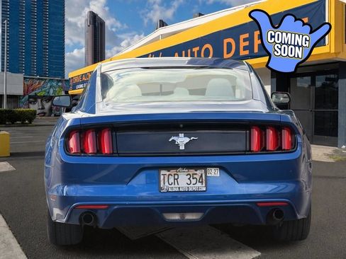 Used 2017 Ford Mustang Coupe RWD image 4