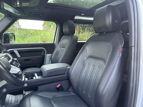 Certified 2021 Land Rover Defender 90 X-Dynamic S image 13