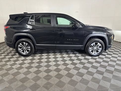 Used 2025 Chevrolet Equinox LT AWD/4WD image 11