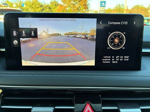 Used 2025 Genesis G70 2.5T image 35