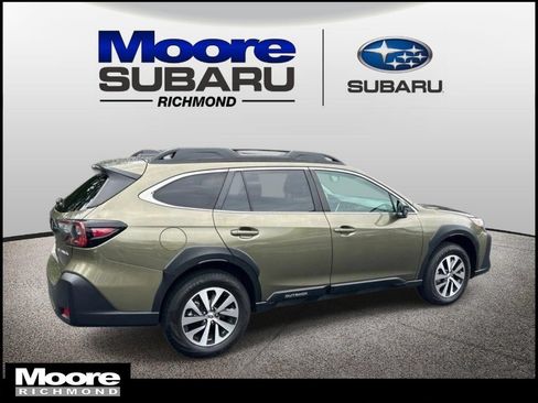 Certified 2025 Subaru Outback Premium AWD/4WD image 4