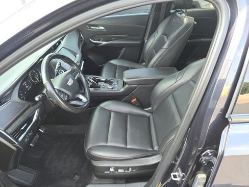 Used 2023 Cadillac XT4 Sport w/ Sun And Sound Package AWD/4WD image 4
