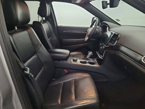 Used 2019 Jeep Grand Cherokee Limited AWD/4WD image 21