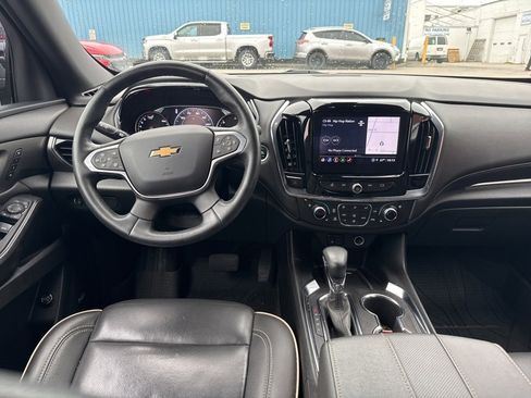 Used 2023 Chevrolet Traverse Premier image 21