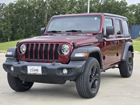 Used 2022 Jeep Wrangler Unlimited Sport AWD/4WD image 4