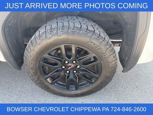 Used 2021 GMC Sierra 1500 Elevation w/ Preferred Package image 3