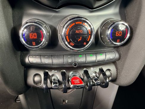 Used 2020 MINI Cooper 2-Door Hardtop w/ Storage Package FWD image 19