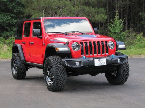 Used 2022 Jeep Wrangler Unlimited Rubicon 4xe w/ Cold Weather Group image 9