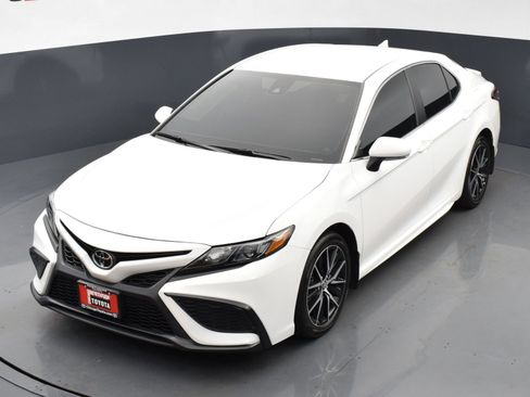 Used 2024 Toyota Camry SE w/ Cold Weather Package AWD/4WD image 25