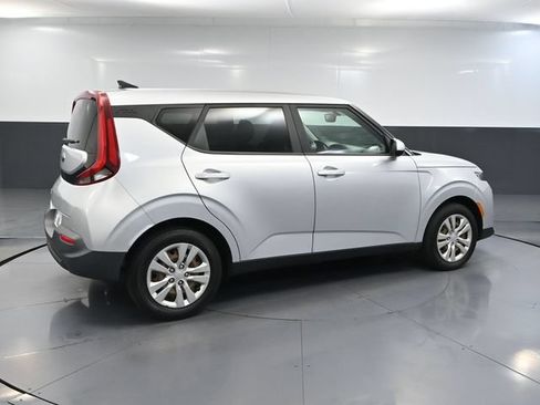 Used 2020 Kia Soul LX FWD image 4