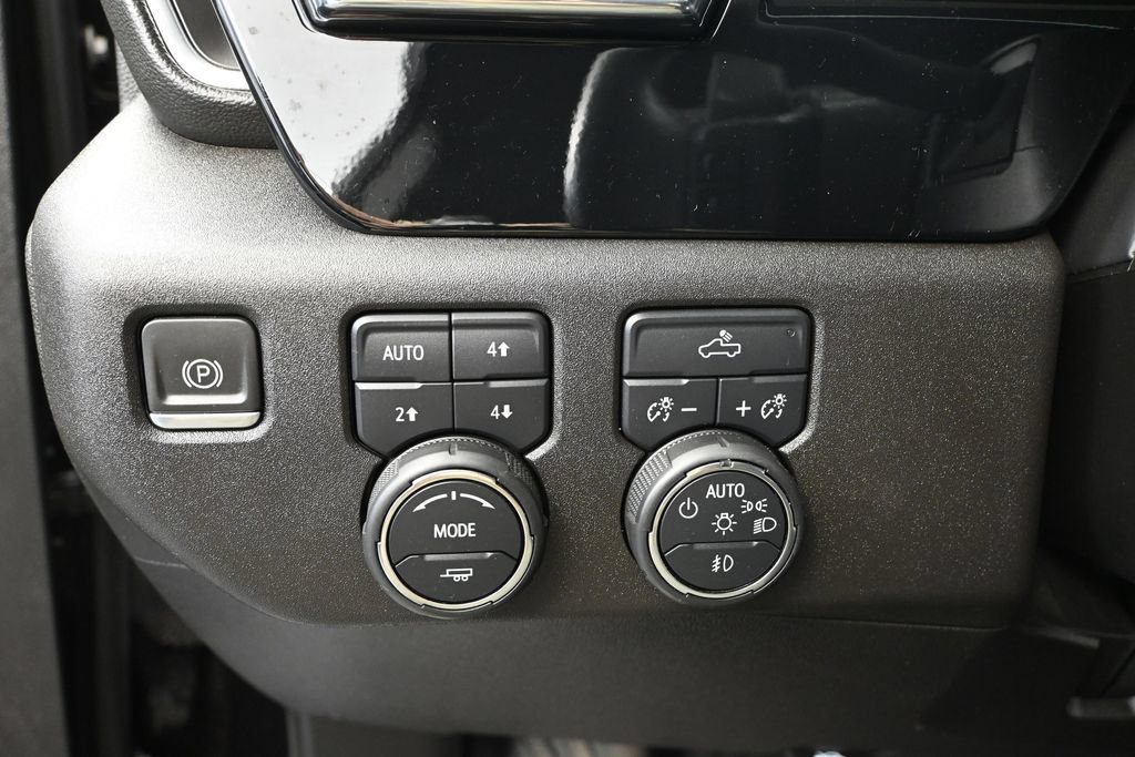 Used 2024 Chevrolet Silverado 1500 RST AWD/4WD image 24
