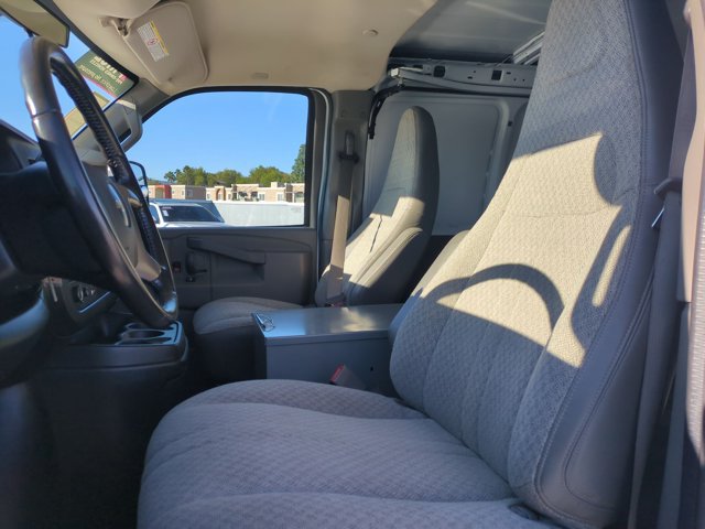 Used 2017 Chevrolet Express 3500 Extended RWD image 14