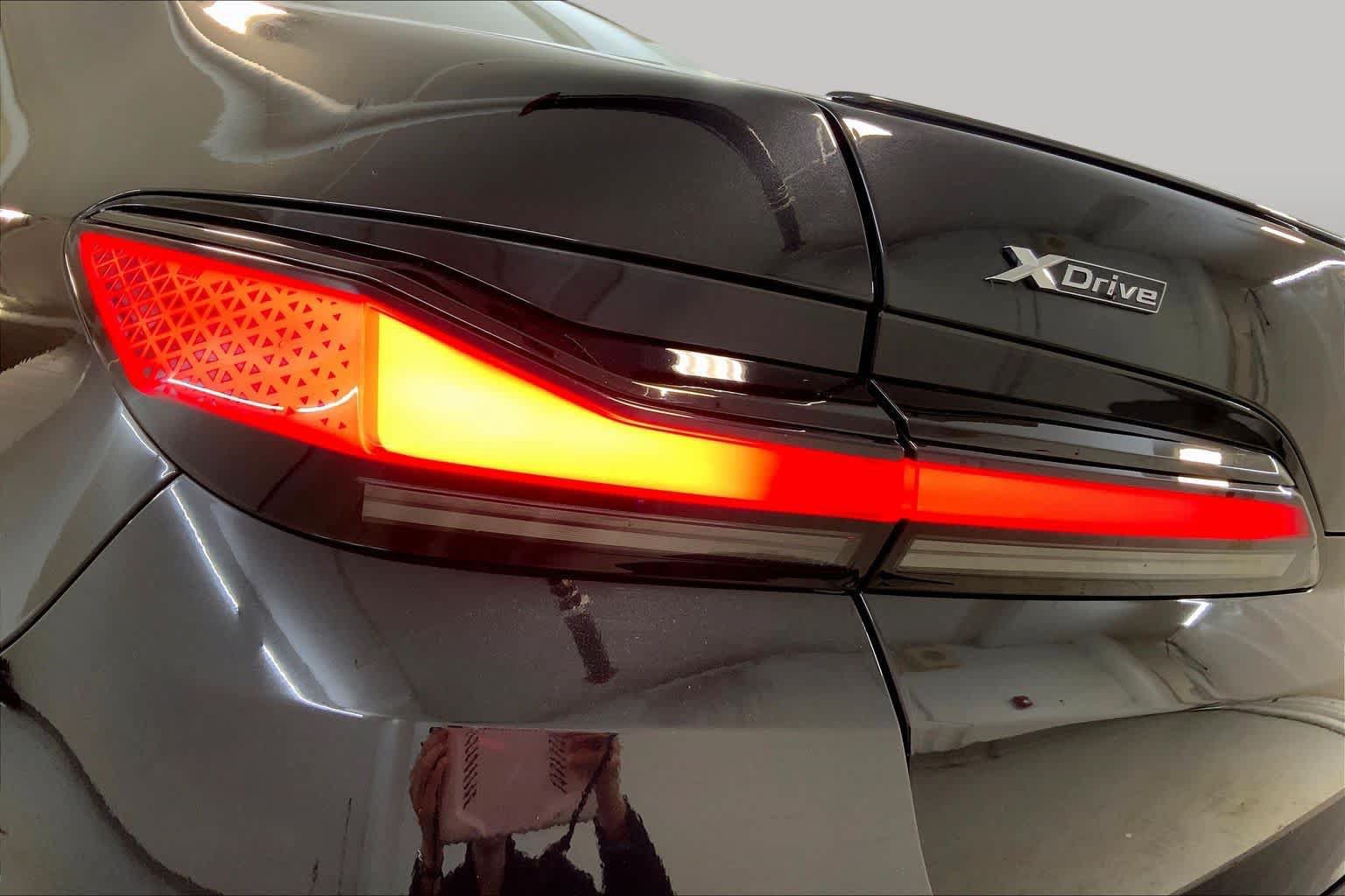 Used 2023 BMW 760i xDrive w/ Luxury Rear Seating Package AWD/4WD image 28