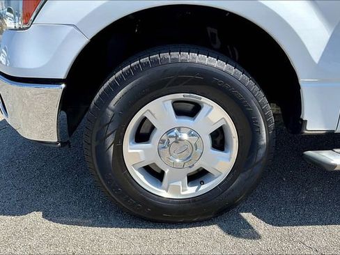 Used 2010 Ford F150 XLT image 25