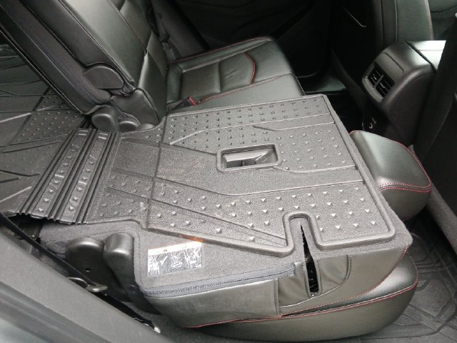 Used 2023 Chevrolet Equinox RS w/ RS Leather Package FWD image 45