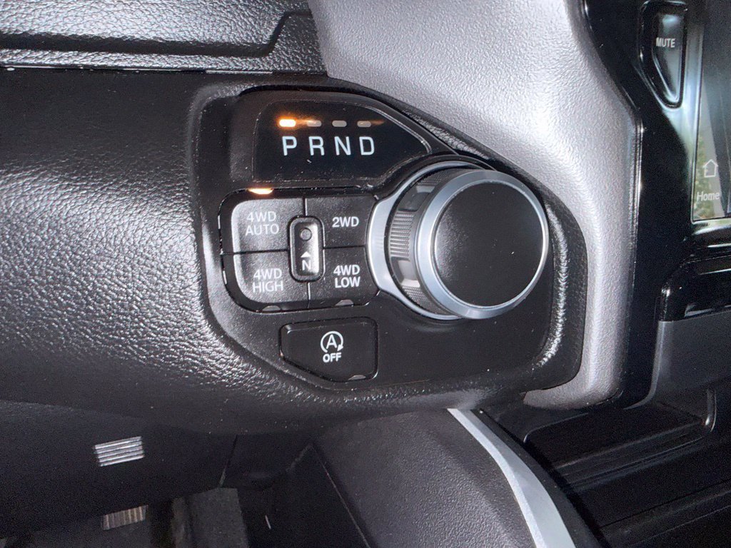 Used 2023 RAM 1500 Big Horn AWD/4WD image 33