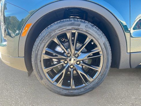 Used 2025 Cadillac XT4 Premium Luxury w/ LPO, ONYX Package AWD/4WD image 30