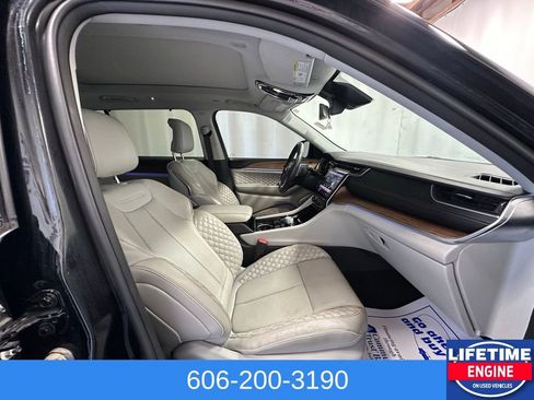 Used 2021 Jeep Grand Cherokee L Summit w/ Luxury Tech Group V image 22