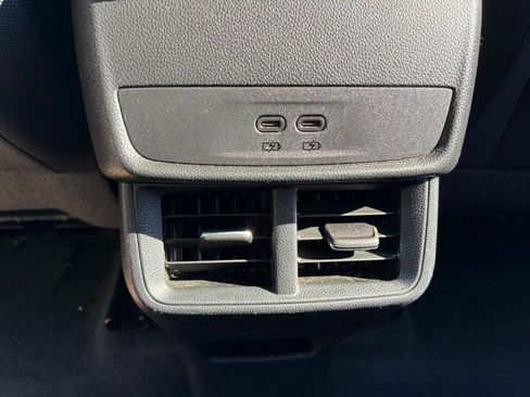 Used 2025 Chevrolet Equinox LT FWD image 23