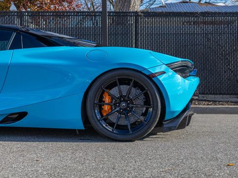Used 2022 McLaren 720S Spider image 24
