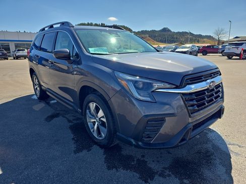 Used 2025 Subaru Ascent Premium AWD/4WD image 4