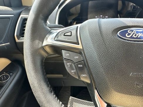Used 2021 Ford Edge SEL w/ Convenience Package AWD/4WD image 17