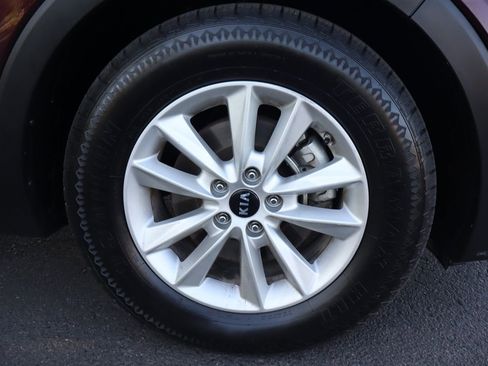 Used 2019 Kia Sorento AWD V6 image 46