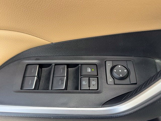 Used 2024 Toyota RAV4 XLE w/ Convenience Package FWD image 9