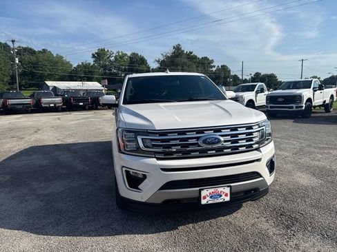 Used 2019 Ford Expedition Limited w/ Equipment Group 302A AWD/4WD image 9