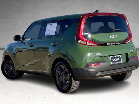 Used 2022 Kia Soul EX image 4