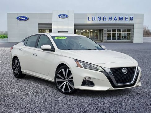 Used 2020 Nissan Altima 2.5 Platinum FWD image 1