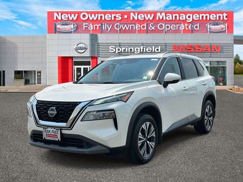 Used 2023 Nissan Rogue SV w/ SV Premium Package AWD/4WD image 2