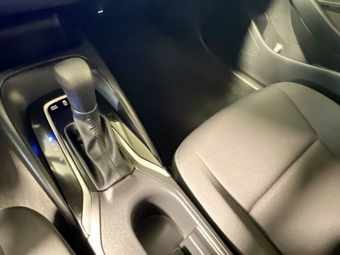 Used 2025 Toyota Corolla LE image 25