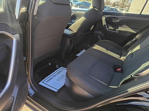 Used 2022 Toyota RAV4 LE image 13