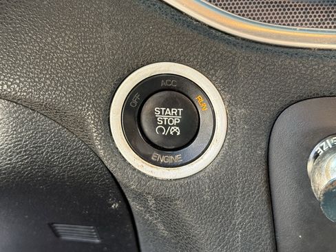 Used 2016 Dodge Charger SXT image 23