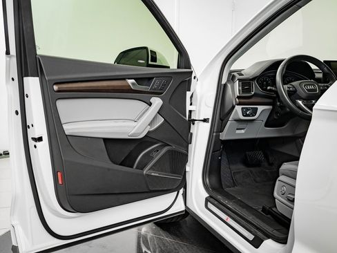 Used 2023 Audi Q5 2.0T Premium Plus w/ Premium Plus Package image 27