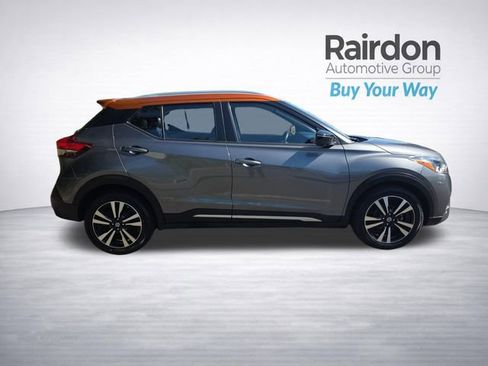 Used 2019 Nissan Kicks SR w/ SR Premium Package FWD image 8
