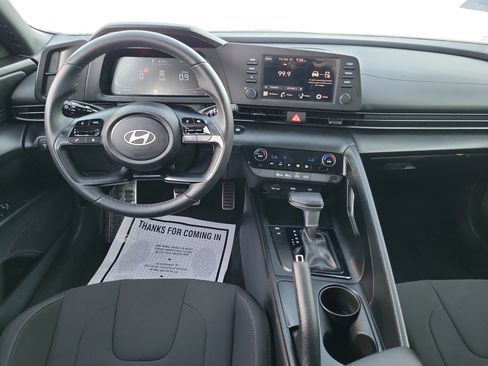 Certified 2025 Hyundai Elantra Sport image 6